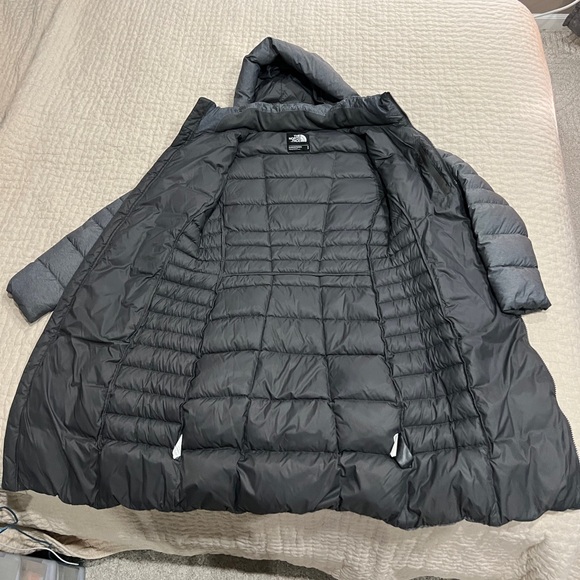 North Face Women’s Insulated/Puffer/Down Long Knee Length Coat - Picture 4 of 11